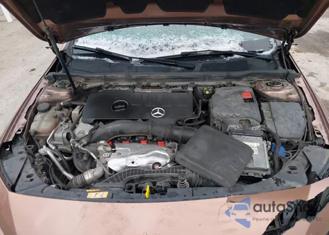 2021 Mercedes-Benz Cla 250 4Matic z USA, uszkodzony, nr VIN W1K5J4HB1MN215403